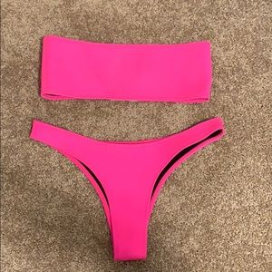 Hoaka swimwear bikini set!